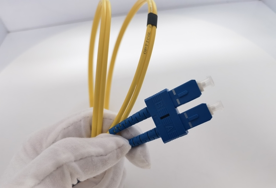 LC UPC LC UPC στο διπλό ινών μπαλωμάτων PVC 3.0mm 1m τρόπου καλωδίων OS2 ενιαίο